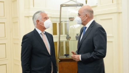 Συνάντηση Νίκου Δένδια με τον πρέσβη της Γερμανίας