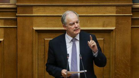 Ήρθε η στιγμή η Βουλή να απαγορέψει την είσοδο στους ανεμβολίαστους