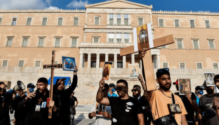 Ο Υβριδικός Πόλεμος δημιουργεί ένα Υβρίδιο από Ακροαριστερούς και Ακροδεξιούς το οποίο κινείται εναντίον της Δημοκρατίας