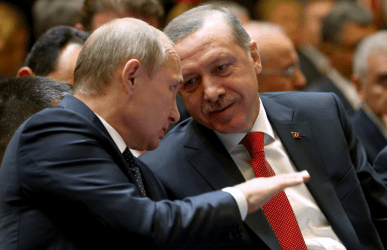 Πούτιν στον Ερντογάν: Η Μόσχα έτοιμη να συνεργαστεί με την Άγκυρα για την ελεύθερη διαμετακόμιση αγαθών στη Μαύρη Θάλασσα