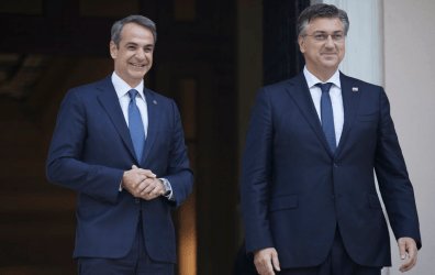 Bilateral relations and migration dominate Mitsotakis-Plenkovic meeting