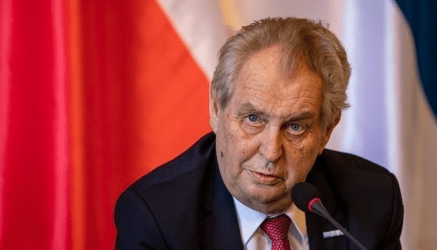 Ο Πρόεδρος της Τσεχίας νοσηλεύεται σε Μονάδα Εντατικής Θεραπείας