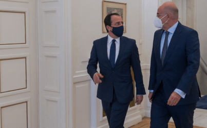 Οι εξελίξεις σε Κυπριακό και Αν. Μεσόγειο στο επίκεντρο της συνάντησης Δένδια-Χριστοδουλίδη