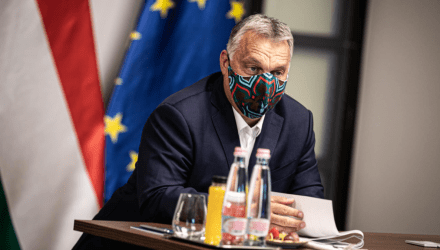 Η Oυγγρική κυβέρνηση άνοιξε τον δρόμο για τον υποχρεωτικό εμβολιασμό των εργαζομένων στον ιδιωτικό και δημόσιο τομέα