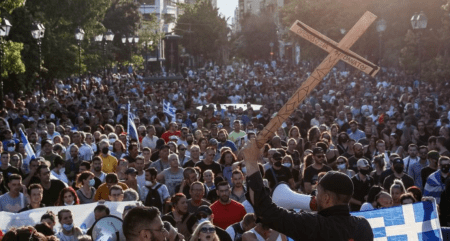 Ανεμβολιάστοι και φανατικοί Αρνητές λειτουργούν πλέον ως «5η Φάλαγγα»