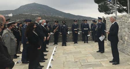 Ερνστ Ράιχελ: Εμείς οι Γερμανοί θέλουμε και πρέπει να αντιμετωπίσουμε αυτό το παρελθόν μας