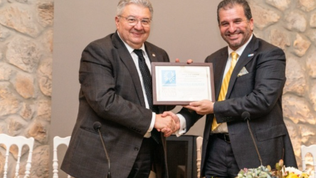 Βράβευση του Χρυσουλάκη από το Ελληνικό Κέντρο Πολιτισμού των Νοτιοδυτικών Πολιτειών των ΗΠΑ