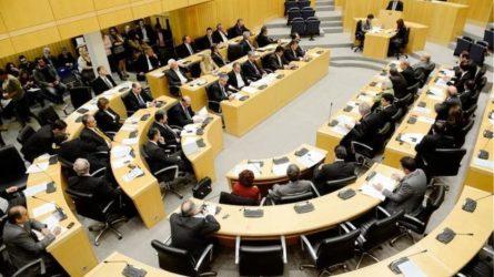 Κόμματα στην Κύπρο ασκούν πολιτική ενάντια στα συμφέροντα του Ελληνισμού και Κυπριακού
