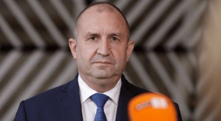 Πρόεδρος Βουλγαρίας: Ο πόλεμος στην άμεση γειτονιά των συνόρων μας αλλάζει το περιβάλλον ασφαλείας στην περιοχή μας
