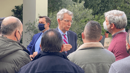 Πάιατ σε εργαζόμενους των ναυπηγείων Ελευσίνας: Το μοντέλο της Σύρου μπορεί να επαναληφθεί στα ναυπηγεία Ελευσίνας
