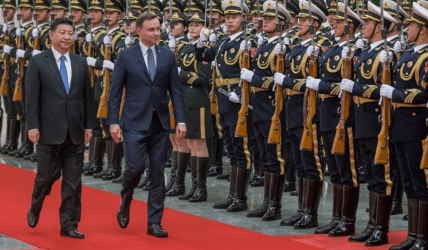Κινέζος Πρόεδρος: Είμαστε έτοιμοι να κάνουμε την Πολωνία βασικό κόμβο στην αλυσίδα εφοδιασμού Κίνας-Ευρώπης
