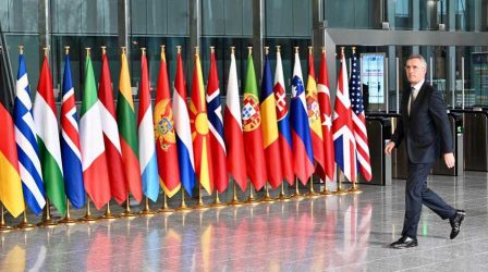 Στόλτεμπεργκ: Ρώσοι αξιωματικοί των πληροφοριών επιχειρούν στην Ουκρανία με στόχο τη δημιουργία σύγκρουσης