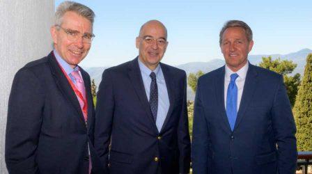 Delphi Forum: Συνάντηση του Υπουργού Εξωτερικών με τους Αμερικανούς Πρέσβεις σε Αθήνα και Άγκυρα