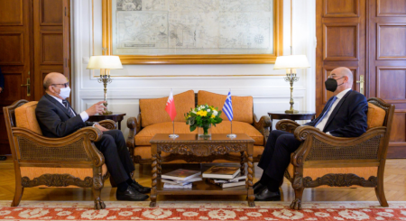 Οι εξελίξεις στην Ανατολική Μεσόγειο στο επίκεντρο της συνάντησης του Νίκου Δένδια με τον ΥΠΕΞ του Μπαχρέιν