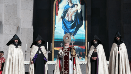 Η Αρμενική Εκκλησία προειδοποιεί για «ταπεινωτικές» παραχωρήσεις στο Μπακού