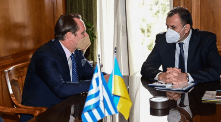 Συνάντηση Νίκου Παναγιωτόπουλου με τον Πρέσβη της Ουκρανίας κ. Σεργκίι Σουτένκο