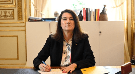 Η Σουηδία υπέγραψε την αίτηση ένταξης στο ΝΑΤΟ