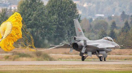 Η Ρουμανία αγοράζει 32 μεταχειρισμένα F-16 από τη Νορβηγία