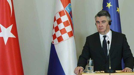 Ο πρόεδρος της Κροατίας Μιλάνοβιτς: Αυτό που συνέβη στη Σρεμπρένιτσα δεν ήταν γενοκτονία