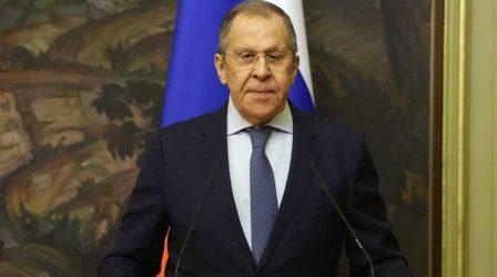 Ο Ρώσος ΥΠΕΞ Λαβρόφ και ο σύμβουλος του Πούτιν Ουσάκοφ θα συζητήσουν στη Σαουδική Αραβία για την αποκατάσταση των αμερικανορωσικών σχέσεων