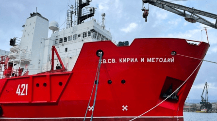 Το βουλγαρικό ερευνητικό σκάφος «Άγιοι Κύριλλος και Μεθόδιος» θα αποπλεύσει για την Ανταρκτική στις 27 Δεκεμβρίου