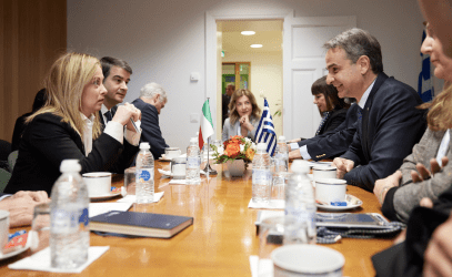 Ο πρωθυπουργός ενημέρωσε την Ιταλίδα ομόλογό του για την τουρκική προκλητικότητα και τις απειλές κατά της Ελλάδας
