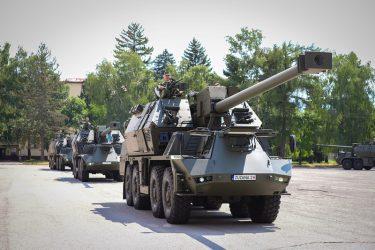 Πυροβολαρχία αυτοκινούμενων οβιδοβόλων παρέδωσε η Σλοβακία στην Ουκρανία