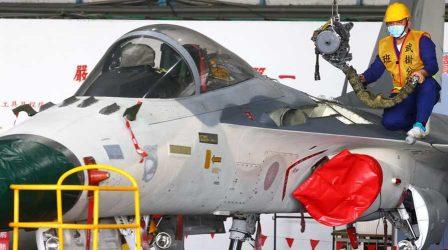 Απόστρατοι της Luftwaffe εκπαιδεύουν Κινέζους πιλότους αποκαλύπτωντας τακτικές του ΝΑΤΟ