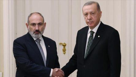 Επικοινωνία Ερντογάν με τον πρωθυπουργό της Αρμενίας – Συζήτησαν για τη διαδικασία εξομάλυνσης των διμερών σχέσεων