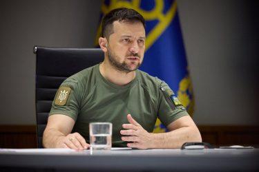 Ουκρανία: Το κοινοβούλιο ενέκρινε απόφαση με την οποία στηρίζει τον πρόεδρο Ζελένσκι