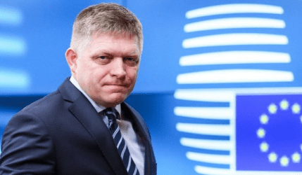 Νέο πρόβλημα για το ΝΑΤΟ – Ο λαϊκιστής, υποστηρικτής του Πούτιν Ρόμπερτ Φίτσο κέρδισε τις εκλογές