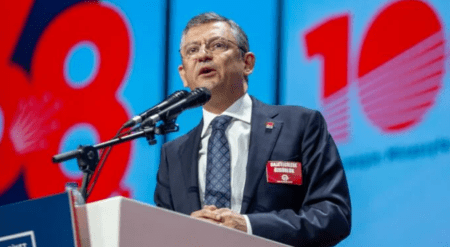 Τουρκία: Νέος πρόεδρος του Ρεπουμπλικανικού Λαϊκού Κόμματος ο Οζγκιούρ Οζέλ