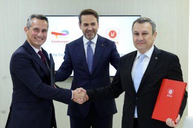 Η Τουρκία υπέγραψε με την TotalEnergies «μακροπρόθεσμη» συμφωνία για παραδόσεις υγροποιημένου φυσικού αερίου