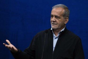 Ο πρόεδρος του Ιράν προειδοποίησε για νέες επιθέσεις εναντίον των εχθρών της χώρας