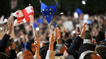 Μακρόν, Σολτς και Τουσκ εξέφρασαν την ανησυχία τους για την κατάσταση στη Γεωργία