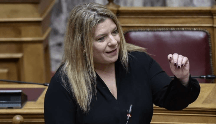 Μαρία Συρεγγέλα: Η αντιπολίτευση επιδιώκει πολιτική αποσταθεροποίηση